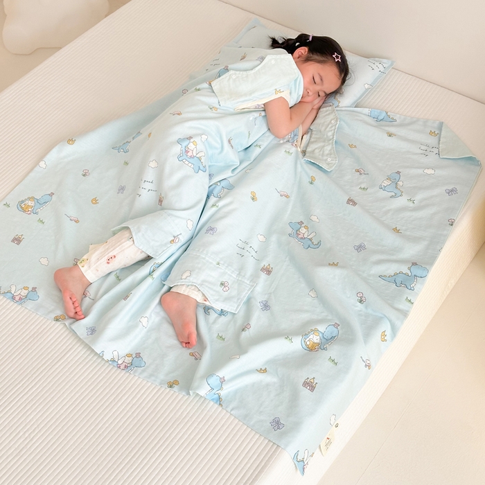 91家纺网 家纺一手货源 找家纺 BOSS 2025新款全棉有氧双层纱多功能防踢盖毯被 恐龙堡