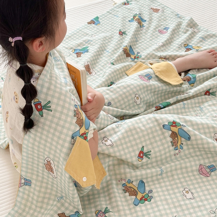 91家纺网 家纺一手货源 找家纺 BOSS 2025新款全棉有氧双层纱多功能防踢盖毯被 小熊飞行员