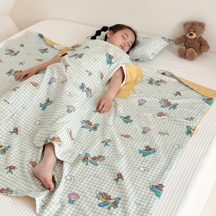 91家纺网 家纺一手货源 找家纺 BOSS 2025新款全棉有氧双层纱多功能防踢盖毯被 小熊飞行员