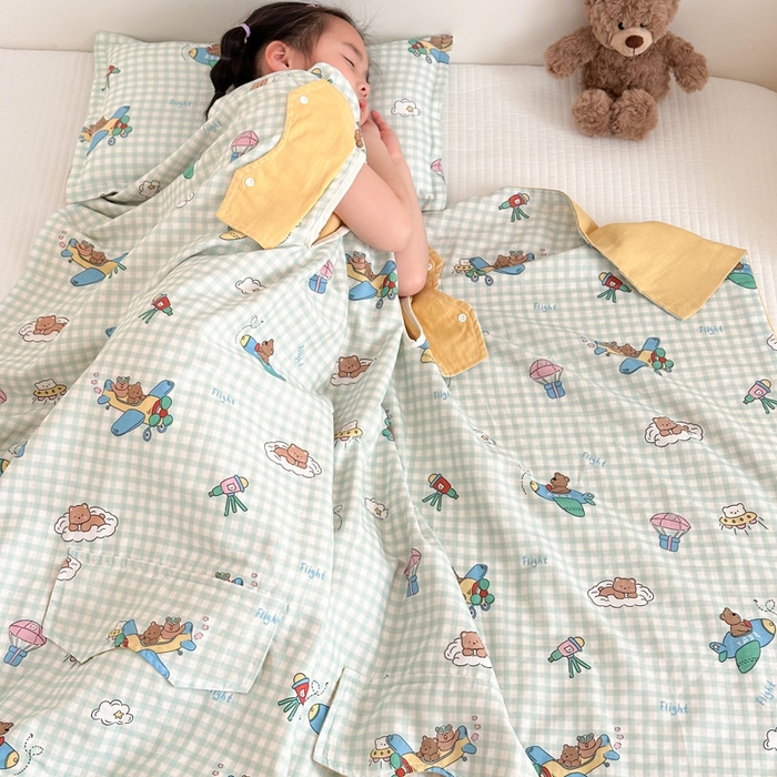 91家纺网 家纺一手货源 找家纺 BOSS 2025新款全棉有氧双层纱多功能防踢盖毯被 小熊飞行员