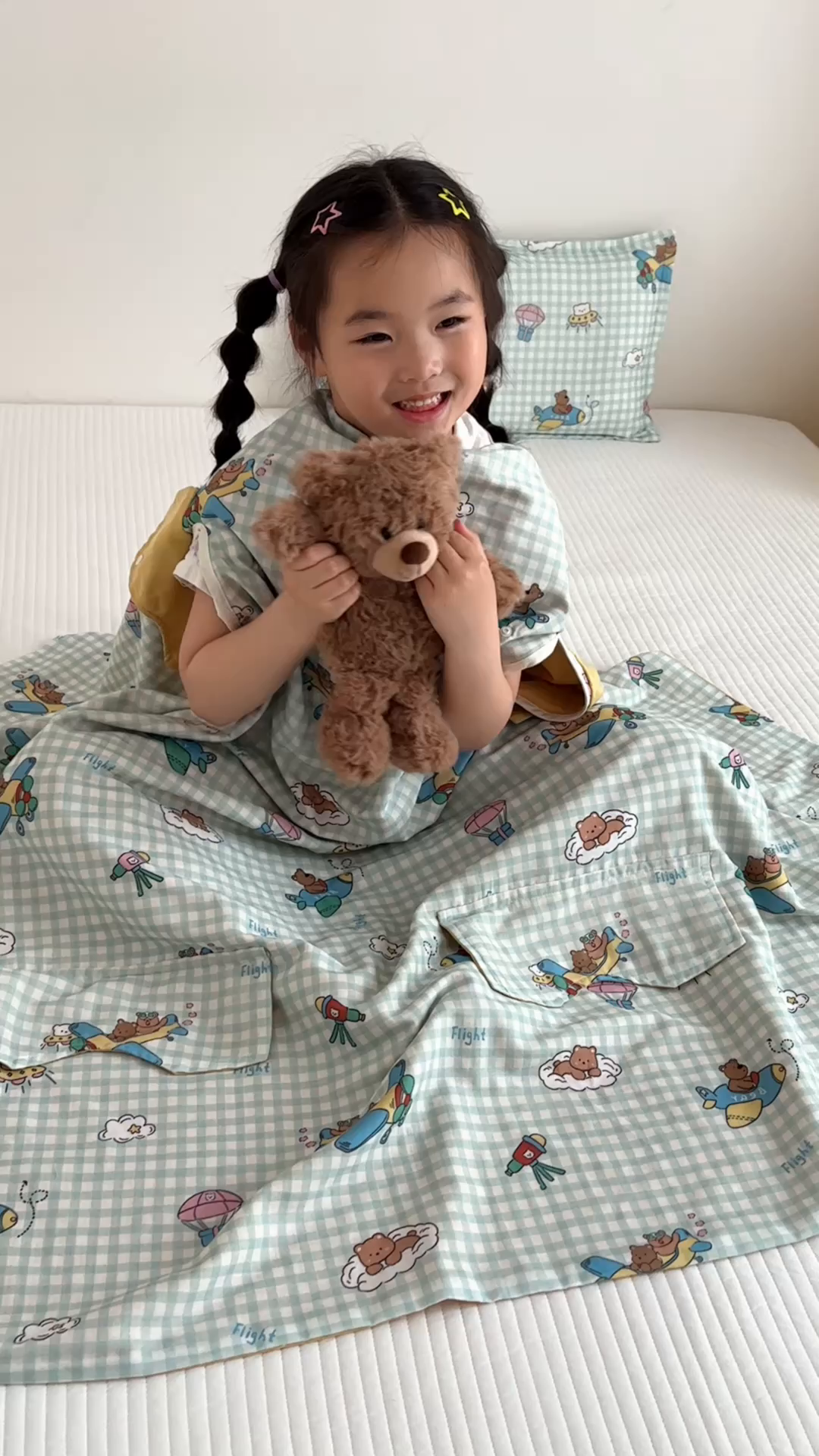 91家纺网 家纺一手货源 找家纺 BOSS 2025新款全棉有氧双层纱多功能防踢盖毯被 小熊飞行员