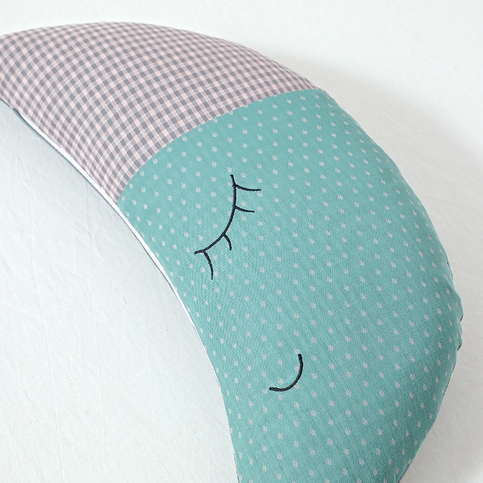 91家纺网 家纺一手货源 找家纺 糖果枕芯 2025新款异性荞麦枕月亮枕调理颈椎枕头枕芯 小月亮 绿色