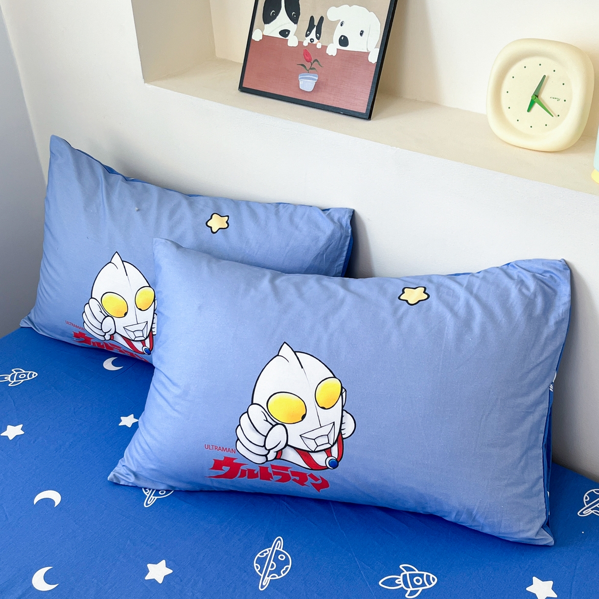 91家纺网 家纺一手货源 找家纺 孩子王家纺 2025春夏新款卡通全棉纯棉正版授权小版奥特曼-三丽鸥四件套(含防伪码） 奥特打怪兽