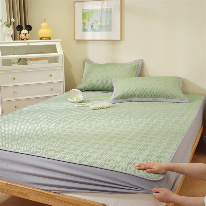 91家纺网 家纺一手货源 找家纺 共鸣沙发垫 2025新款凉豆豆床笠款凉席 床笠冰豆斜纹绿色