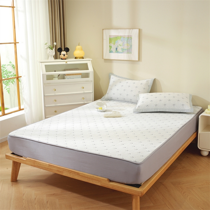 91家纺网 家纺一手货源 找家纺 共鸣沙发垫 2025新款凉豆豆床笠款凉席 床笠蝴蝶结浅灰