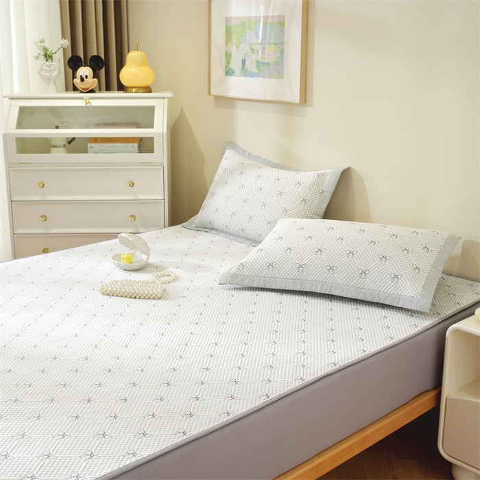 91家纺网 家纺一手货源 找家纺 共鸣沙发垫 2025新款凉豆豆床笠款凉席 床笠蝴蝶结浅灰