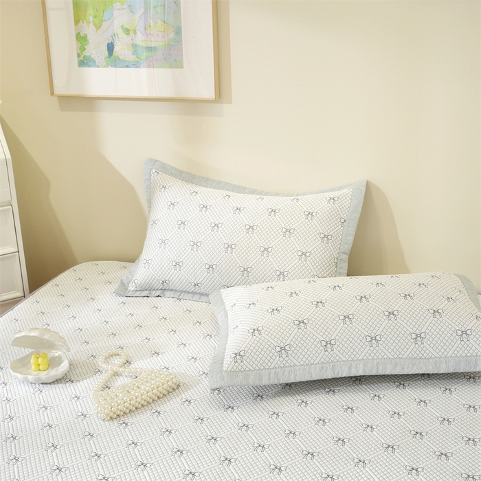 91家纺网 家纺一手货源 找家纺 共鸣沙发垫 2025新款凉豆豆床笠款凉席 床笠蝴蝶结浅灰