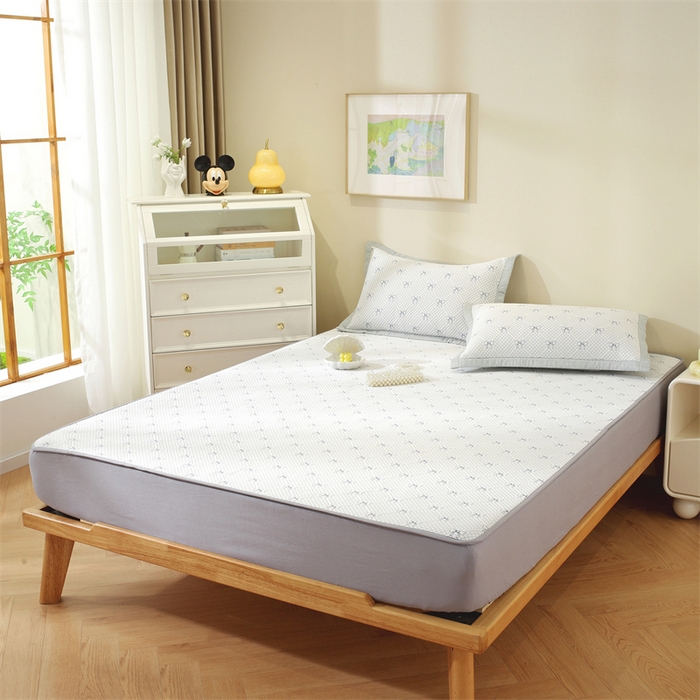 91家纺网 家纺一手货源 找家纺 共鸣沙发垫 2025新款凉豆豆床笠款凉席 床笠蝴蝶结浅蓝