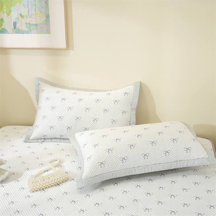 91家纺网 家纺一手货源 找家纺 共鸣沙发垫 2025新款凉豆豆床笠款凉席 床笠蝴蝶结浅蓝