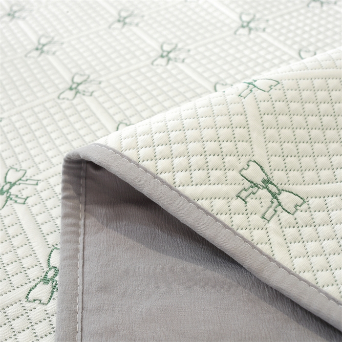 91家纺网 家纺一手货源 找家纺 共鸣沙发垫 2025新款凉豆豆床笠款凉席 床笠蝴蝶结浅绿