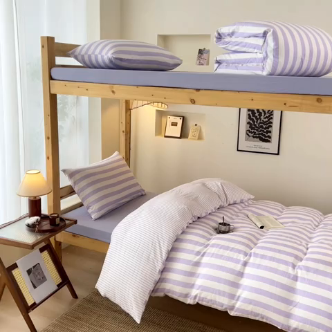 91家纺网 家纺一手货源 找家纺 多品家纺 2025春夏新款超柔水洗棉学生宿舍三件套 丁香紫条