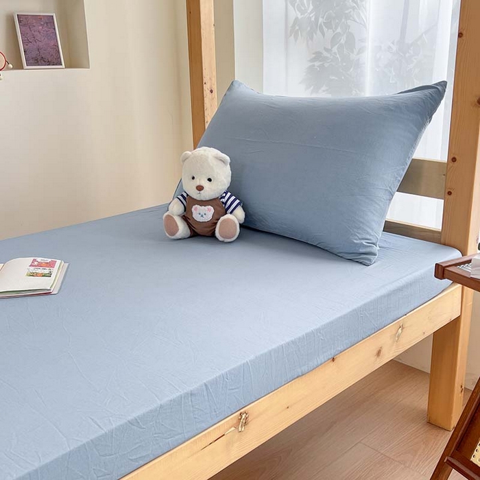 91家纺网 家纺一手货源 找家纺 多品家纺 2025春夏新款超柔水洗棉学生宿舍床笠 灰蓝