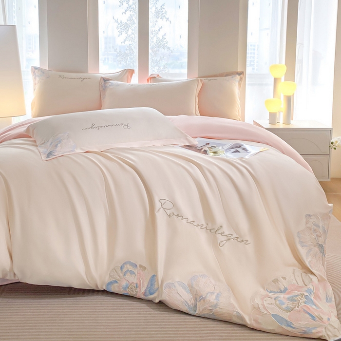 91家纺网 家纺一手货源 找家纺 花愿（原花纪） 2025新款水洗冰丝刺绣四件套-花恋系列 奶昔白+樱花粉