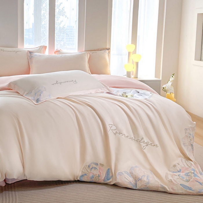 91家纺网 家纺一手货源 找家纺 花愿（原花纪） 2025新款水洗冰丝刺绣四件套-花恋系列 奶昔白+樱花粉