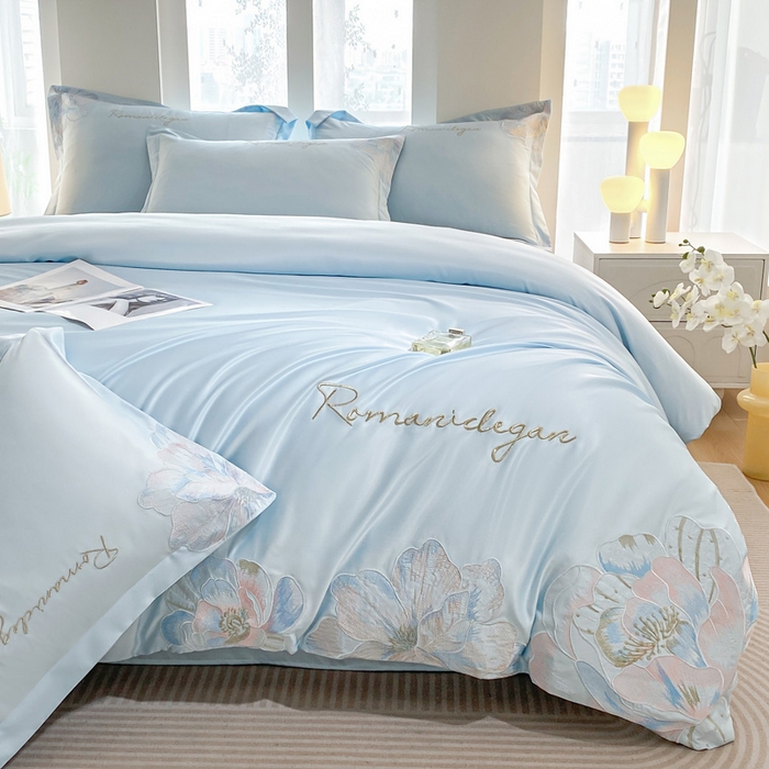 91家纺网 家纺一手货源 找家纺 花愿（原花纪） 2025新款水洗冰丝刺绣四件套-花恋系列 天空蓝