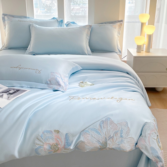 91家纺网 家纺一手货源 找家纺 花愿（原花纪） 2025新款水洗冰丝刺绣四件套-花恋系列 天空蓝