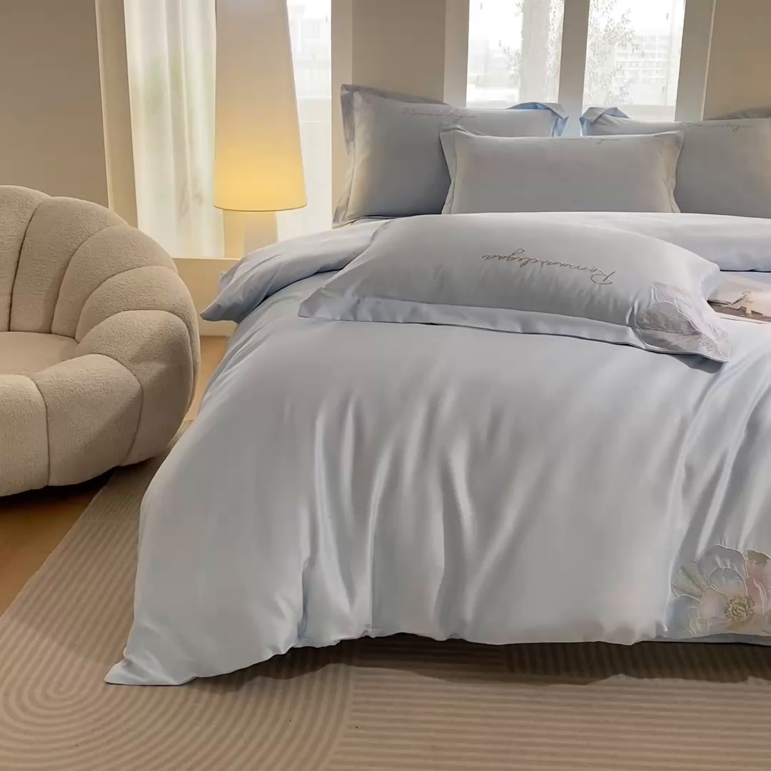 91家纺网 家纺一手货源 找家纺 花愿（原花纪） 2025新款水洗冰丝刺绣四件套-花恋系列 天空蓝