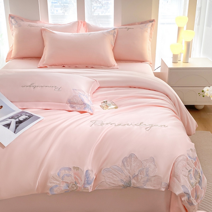 91家纺网 家纺一手货源 找家纺 花愿（原花纪） 2025新款水洗冰丝刺绣四件套-花恋系列 樱花粉