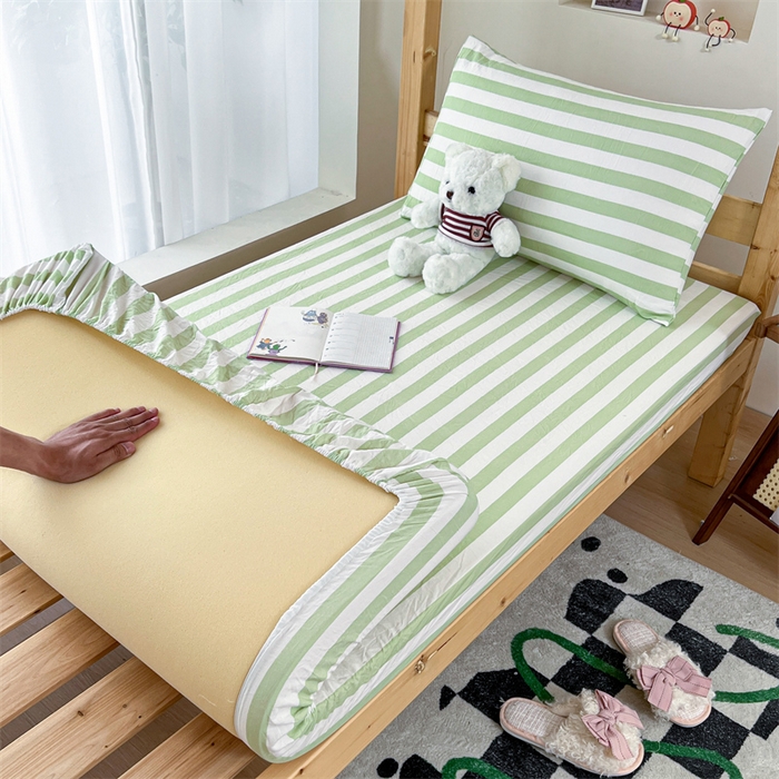 91家纺网 家纺一手货源 找家纺 多品家纺 2025春夏新款超柔水洗棉学生宿舍床笠 松绿条