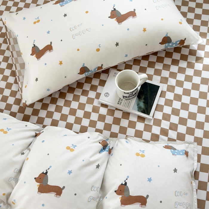 91家纺网 家纺一手货源 找家纺 可可家纺 2025新款印花卡通芦荟棉四件套亲肤床单被套三件套 星星腊肠狗