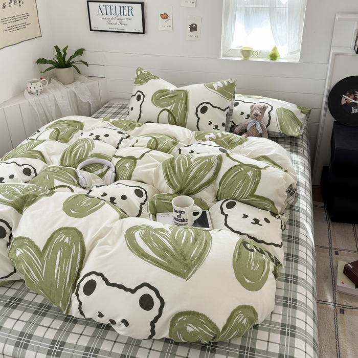 91家纺网 家纺一手货源 找家纺 可可家纺 2025新款印花卡通芦荟棉四件套亲肤床单被套三件套 森系熊