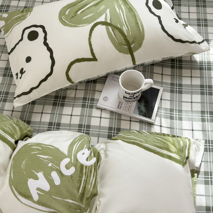 91家纺网 家纺一手货源 找家纺 可可家纺 2025新款印花卡通芦荟棉四件套亲肤床单被套三件套 森系熊