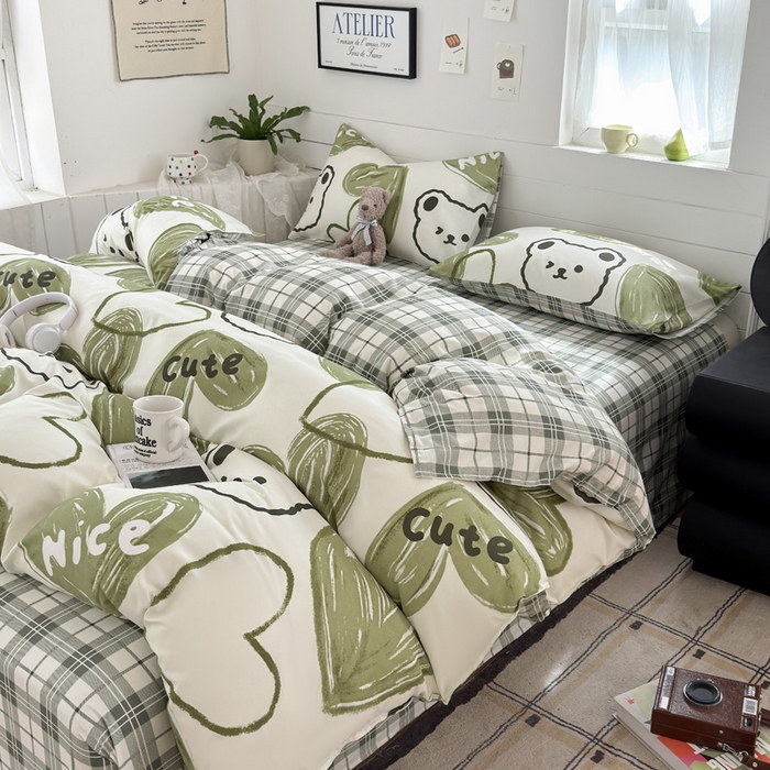 91家纺网 家纺一手货源 找家纺 可可家纺 2025新款印花卡通芦荟棉四件套亲肤床单被套三件套 森系熊