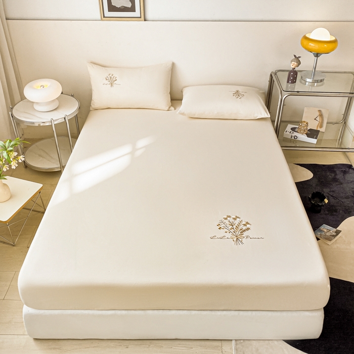 91家纺网 家纺一手货源 找家纺 暖季家纺 2025新款40支长绒棉13376刺绣款全棉床笠床垫保护套支持定制 琉璃-奶昔白