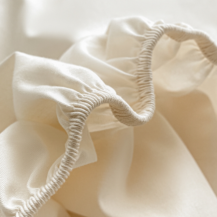 91家纺网 家纺一手货源 找家纺 暖季家纺 2025新款40支长绒棉13376刺绣款全棉床笠床垫保护套支持定制 琉璃-奶昔白