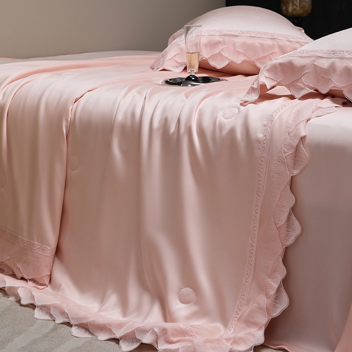 91家纺网 家纺一手货源 找家纺 淼铭家纺 2025新款莱赛尔夏被四件套-黛莉丝系列 黛丽丝-粉