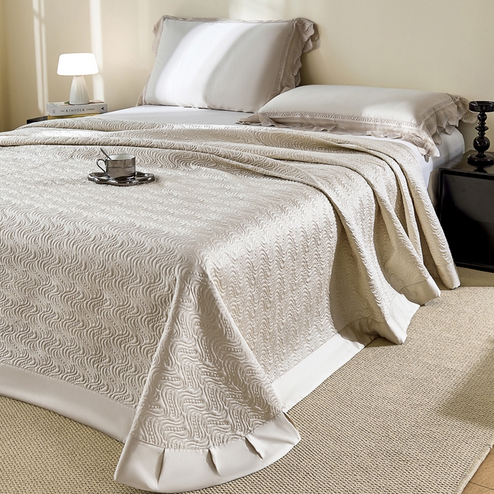 91家纺网 家纺一手货源 找家纺 淼铭家纺 2025新款莱赛尔夏被四件套-黛莉丝系列 黛莉丝-金