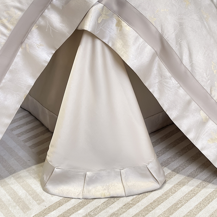 91家纺网 家纺一手货源 找家纺 2025春夏新款A类天丝棉贡缎提花四件套真丝全工艺丝滑裸睡床单床笠爆款床上用品 尤朵-柔杏