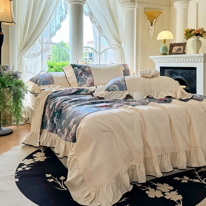 91家纺网 家纺一手货源 找家纺 （总）宅家居 2025新款水光冰丝法式拼接数码印花奶油韩式花边款夏被四件套