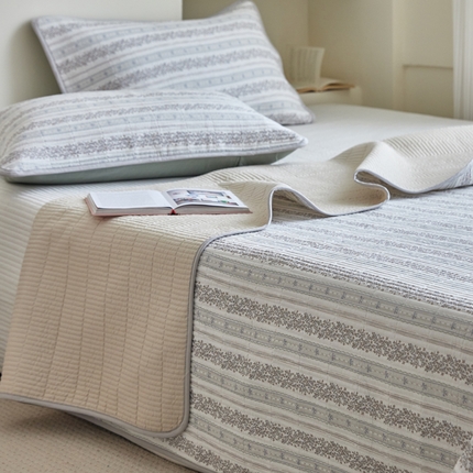 91家纺网 家纺一手货源 找家纺 （总）亿梵家居 2025新款全棉纯棉双层纱床盖三件套A类母婴级纯棉床盖炕盖夹棉床单