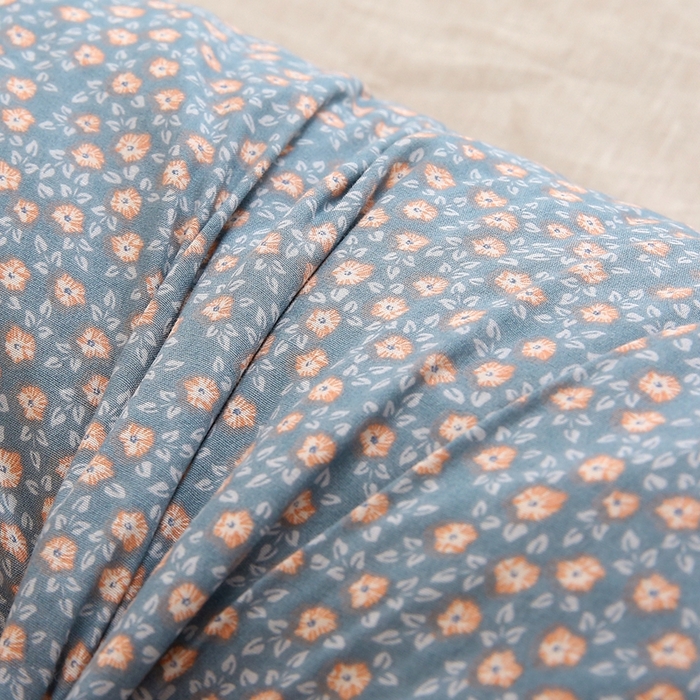 91家纺网 家纺一手货源 找家纺 梦叶草 2025新款全棉贴布绣小碎花荞麦枕头护颈枕芯 贴布绣小碎花荞麦枕-宁静蓝35*55cm