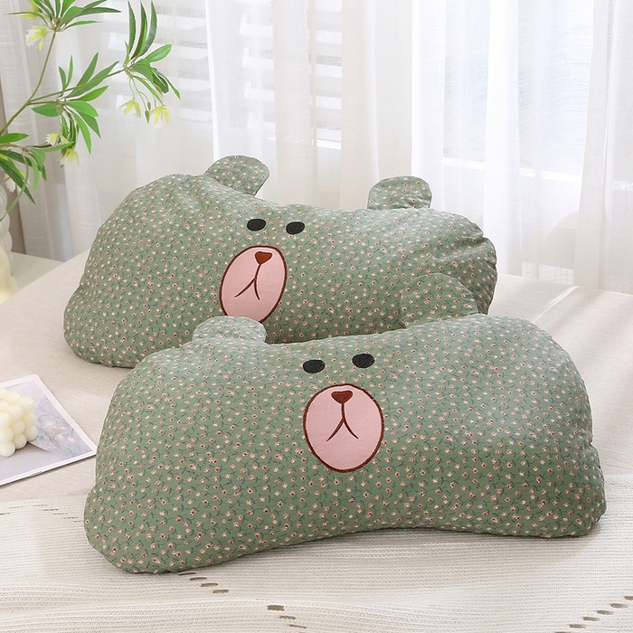 91家纺网 家纺一手货源 找家纺 梦叶草 2025新款全棉刺绣枕芯萌芽熊荞麦枕头 萌芽熊-墨绿35*60cm