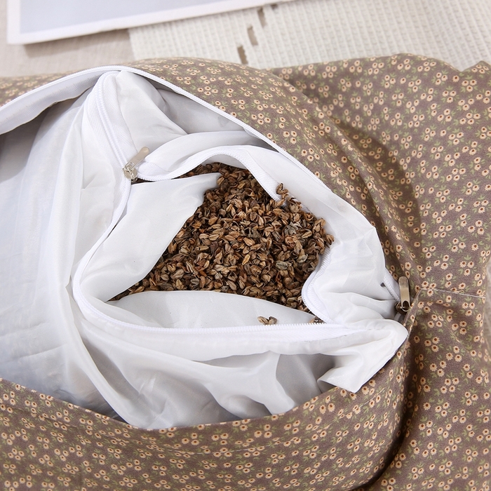 91家纺网 家纺一手货源 找家纺 梦叶草 2025新款全棉刺绣枕芯萌芽熊荞麦枕头 萌芽熊-咖色35*60cm