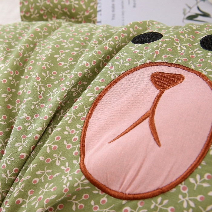 91家纺网 家纺一手货源 找家纺 梦叶草 2025新款全棉刺绣枕芯萌芽熊荞麦枕头 萌芽熊-绿色35*60cm