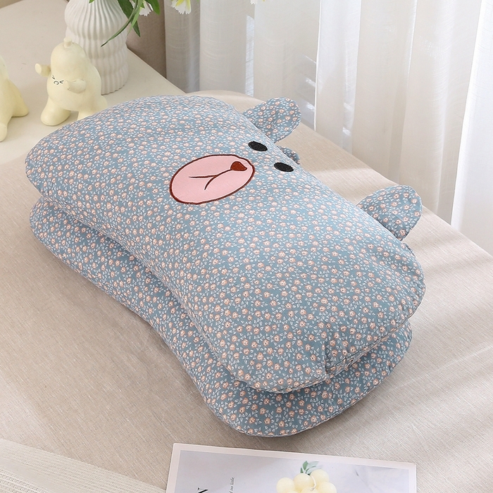 91家纺网 家纺一手货源 找家纺 梦叶草 2025新款全棉刺绣枕芯萌芽熊荞麦枕头 萌芽熊-淡天蓝35*60cm