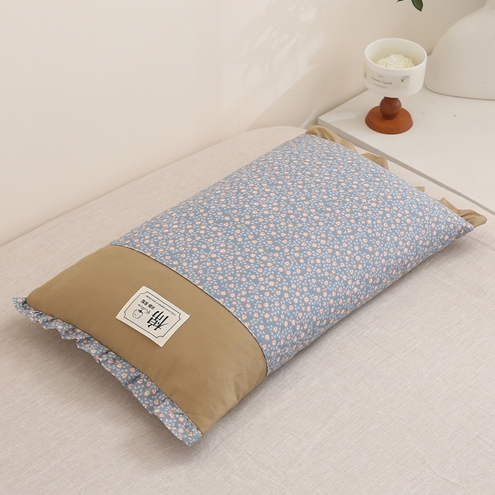 91家纺网 家纺一手货源 找家纺 （总）梦叶草 2025新款全棉贴布绣小碎花荞麦枕头护颈枕芯