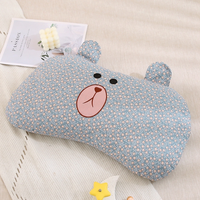 91家纺网 家纺一手货源 找家纺 梦叶草 2025新款全棉刺绣枕芯萌芽熊荞麦枕头 萌芽熊-淡天蓝35*60cm