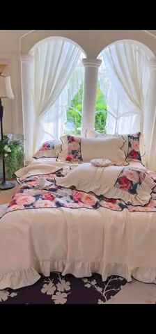 91家纺网 家纺一手货源 找家纺 宅家居 2025新款水光冰丝法式拼接数码印花奶油韩式花边款夏被四件套 玫瑰庄园