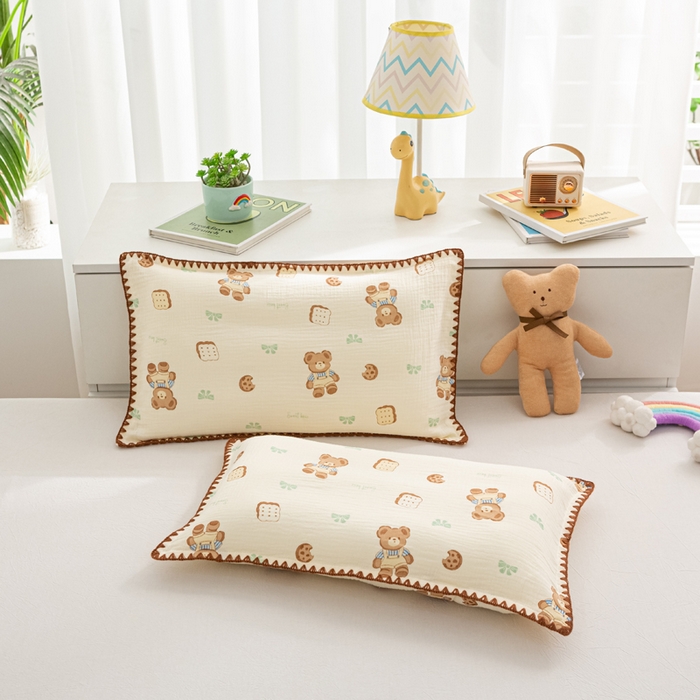 91家纺网 家纺一手货源 找家纺 萌番宝 2025春夏新款纯棉A类全棉纯棉皱皱双层纱枕套工艺枕套儿童学生成人枕套单枕套 卡皮熊