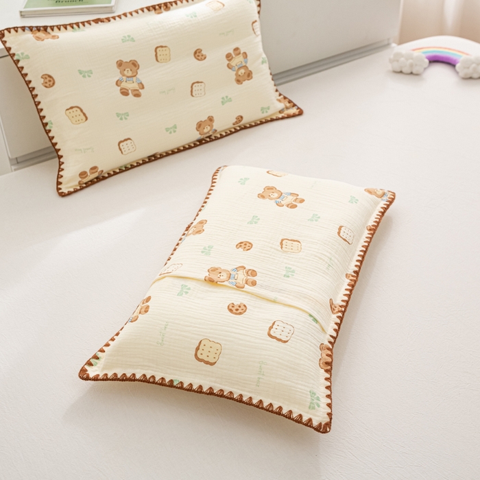 91家纺网 家纺一手货源 找家纺 萌番宝 2025春夏新款纯棉A类全棉纯棉皱皱双层纱枕套工艺枕套儿童学生成人枕套单枕套 卡皮熊