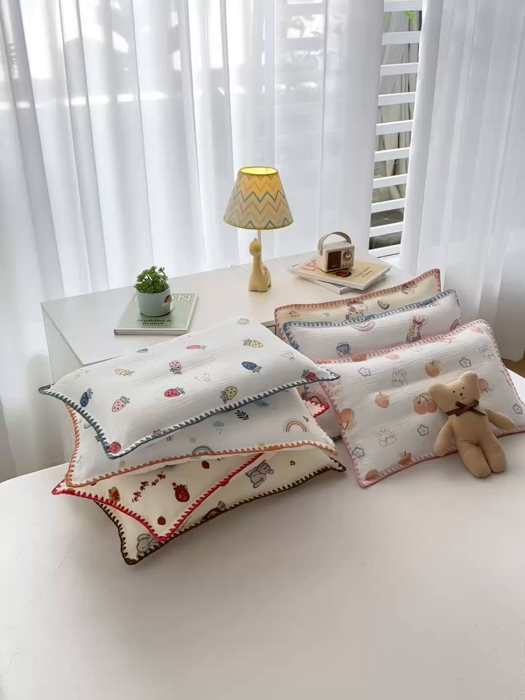 91家纺网 家纺一手货源 找家纺 萌番宝 2025春夏新款纯棉A类全棉纯棉皱皱双层纱枕套工艺枕套儿童学生成人枕套单枕套 组合图仅供参考