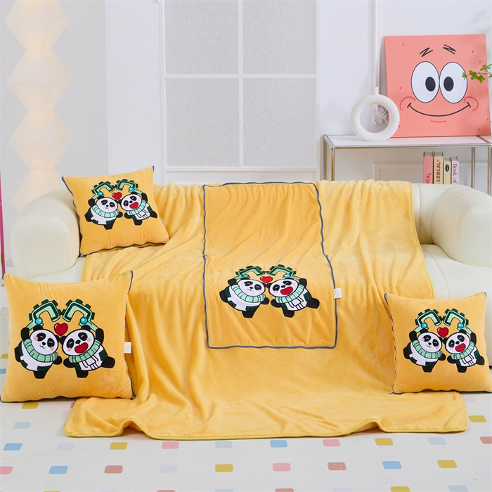 91家纺网 家纺一手货源 找家纺 吉利家居 2025新款法莱绒贴布立体刺绣抱枕毯 守门神兽