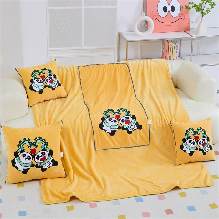 91家纺网 家纺一手货源 找家纺 吉利家居 2025新款法莱绒贴布立体刺绣抱枕毯 守门神兽