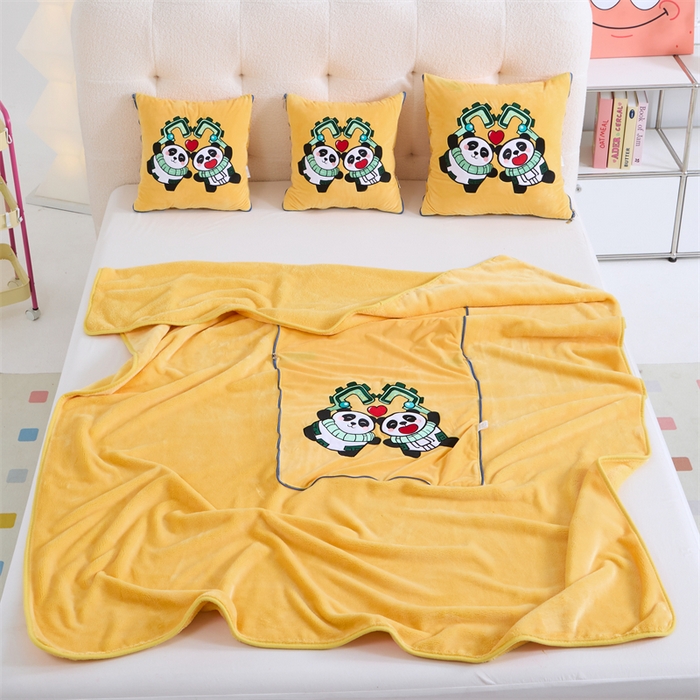 91家纺网 家纺一手货源 找家纺 吉利家居 2025新款法莱绒贴布立体刺绣抱枕毯 守门神兽