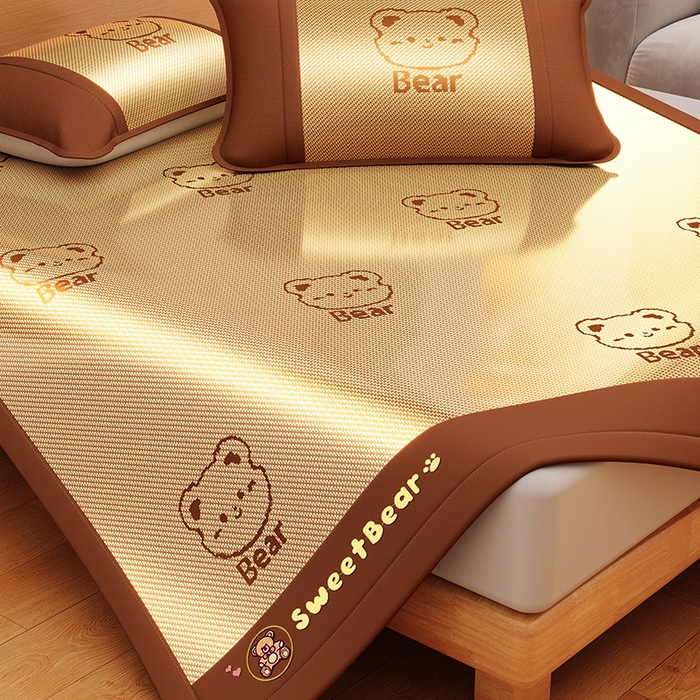 91家纺网 家纺一手货源 找家纺 （总）阿牛席业 2025春夏新款抑菌冰藤席凉席席子-甜蜜熊