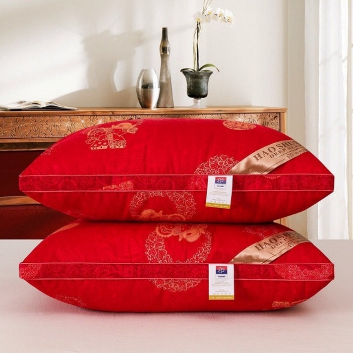 91家纺网 家纺一手货源 找家纺 （总）怡薇格枕芯 2025新款磨毛大红色枕头枕芯